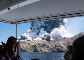 5 Tewas Akibat Letusan Gunung Berapi Paling Aktif di Selandia Baru