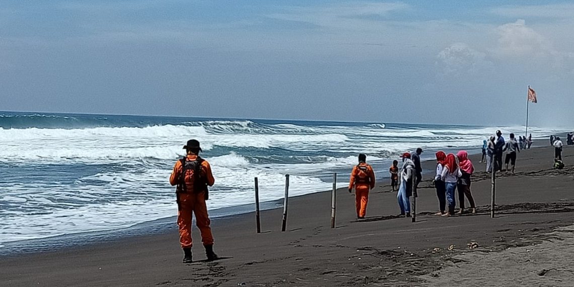 Akhir 2019, 1 Warga Purworejo Terseret Ombak Pantai Jetis ...