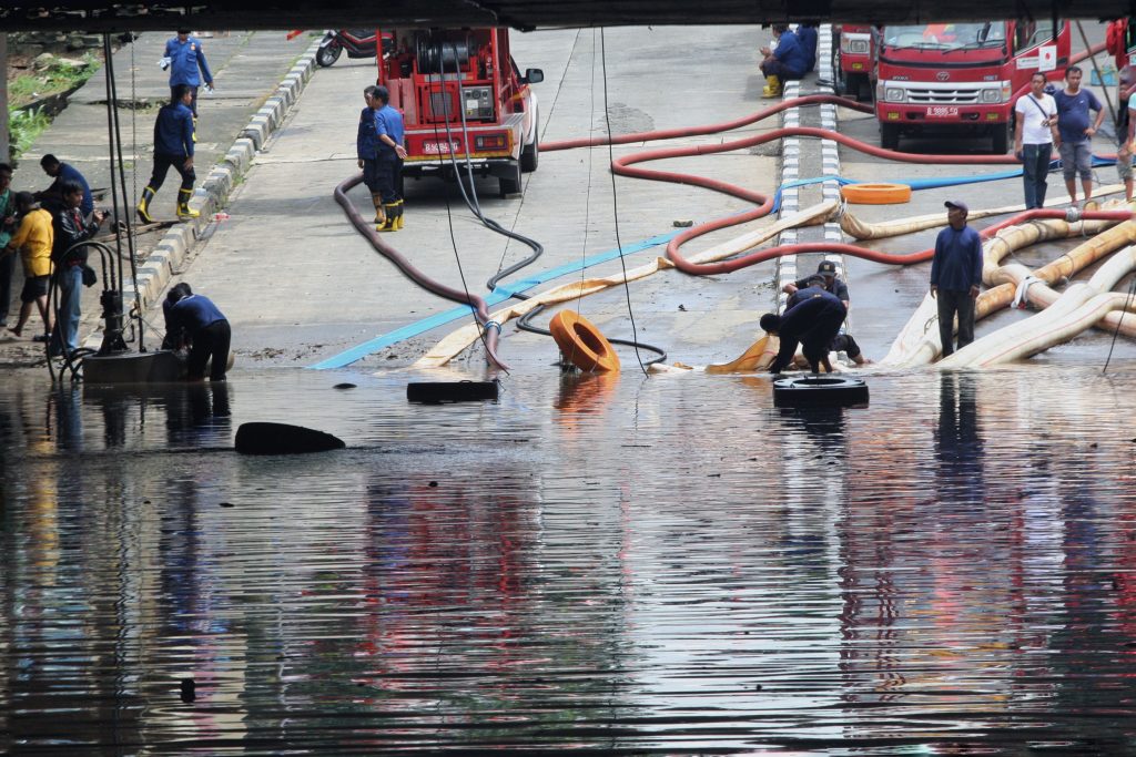 Foto Penyedotan Genangan Air Di Kawasan Underpass Kemayoran Lontarid 5818