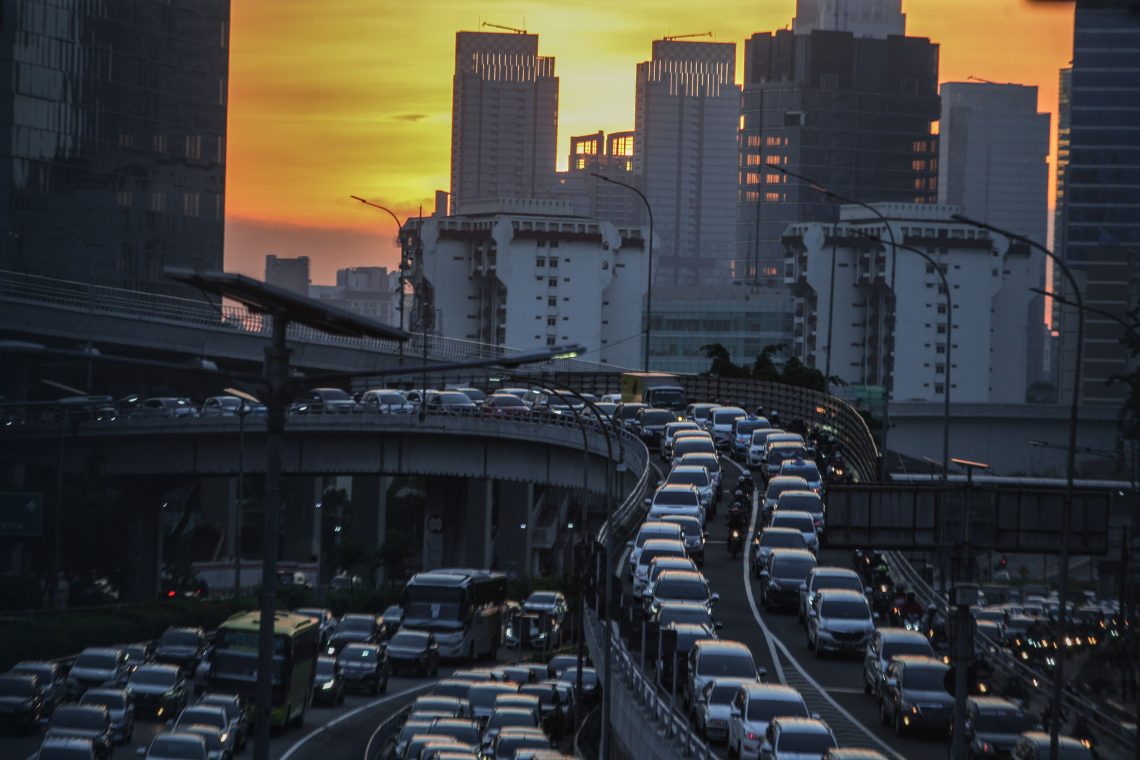 Jalanan di Jakarta Kembali Dipenuhi Kendaraan - Lontar.id
