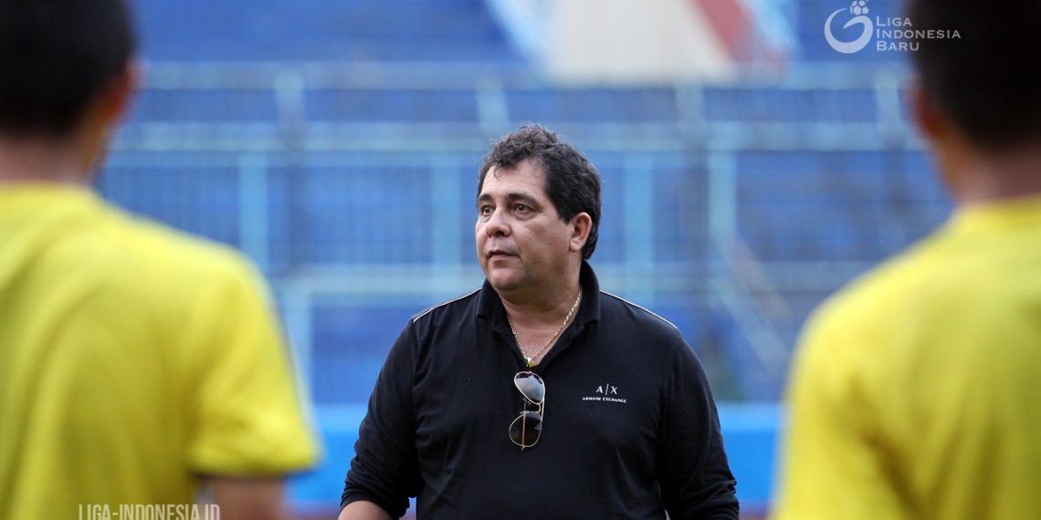 Kilas: Pelatih Arema Fokus Kembalikan Kebugaran Pemain, Lelang Jabatan Sekprov Jateng, Dll
