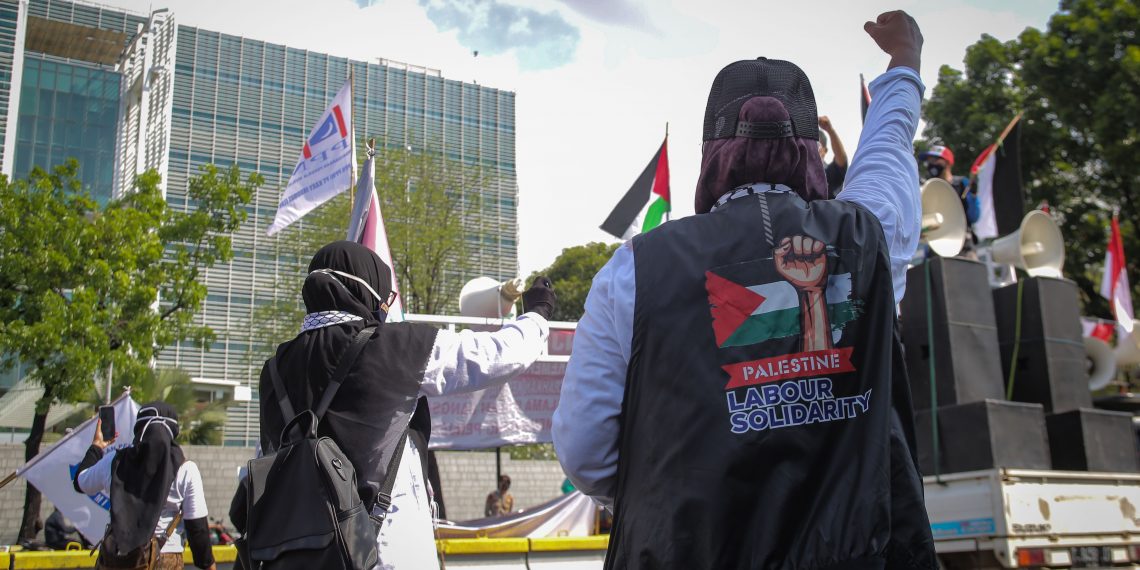 Aksi Buruh Bela Palestina di Depan Kedubes AS