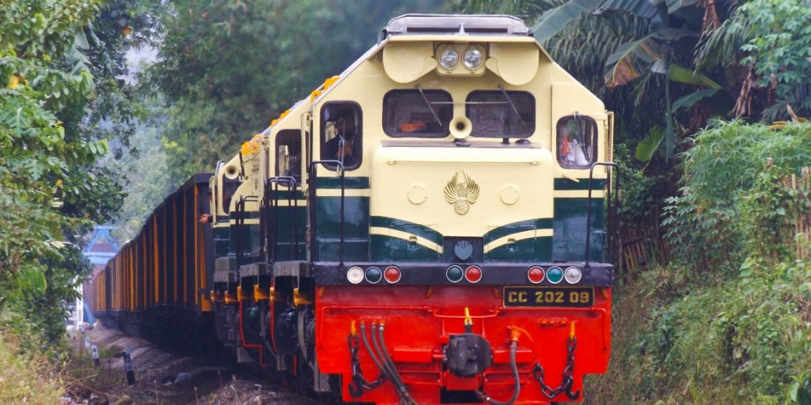 KAI Operasikan Kembali Lokomotif Livery Vintage - Lontar.id